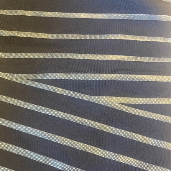 Brand New Women's NIKE Power Epic Lux Metallic Striped Dri-fit Stretch Leggings - Picture 13 of 16